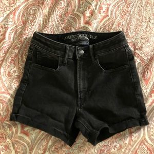 PERFECT FOR SUMMER ALL BLACK SUPER STRETCH SHORTS